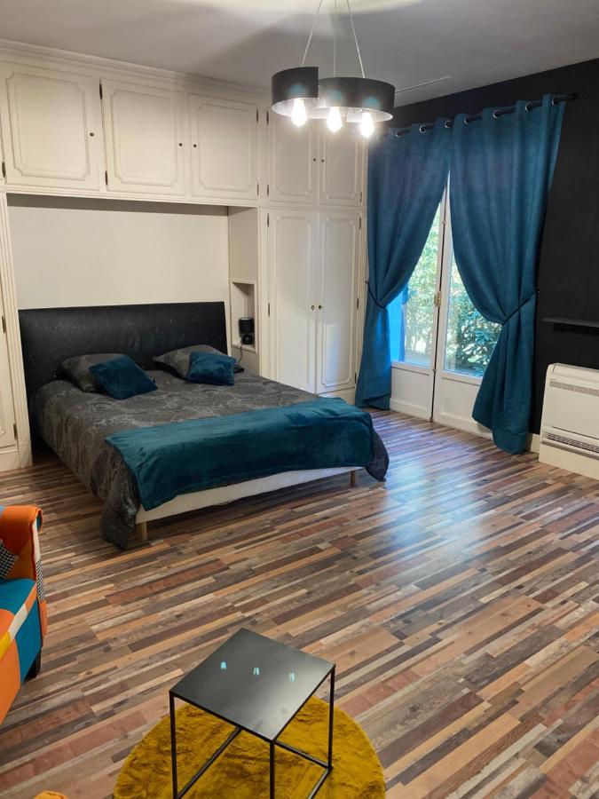 Les Genebruyeres - L'Histoire D'Un Reve Bed & Breakfast Aubigny-sur-Nere Ngoại thất bức ảnh