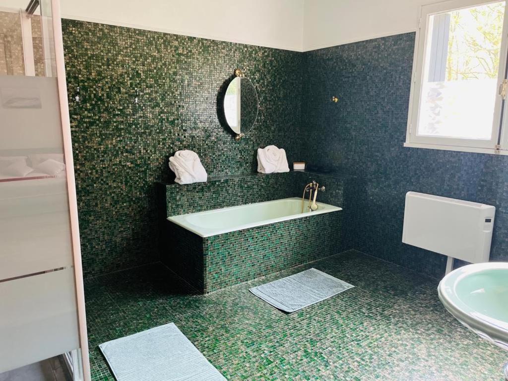 Les Genebruyeres - L'Histoire D'Un Reve Bed & Breakfast Aubigny-sur-Nere Ngoại thất bức ảnh